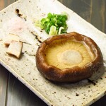 두꺼운 표고버섯 420엔(부가세 포함)