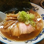 やきとり かずお - 自家製醤油ラーメン 700円