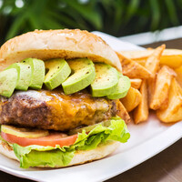 Burger Shop H S Healty And Smile 恩納村 ハンバーガー 食べログ Burger Shop H S Healty And Smile 恩納村 ハンバーガー 食べログ