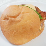 nino - 【2021.04】チキンのトマト煮とチーズのパニーニ(税込540円)