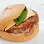 nino - 【2021.04】チキンのトマト煮とチーズのパニーニ(税込540円)