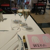 サバティーニ・ディ・フィレンツェ 東京店 - 泡、白、赤　