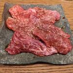 肉ホルモン てつ腕 - ロース