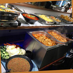 シュエターニ - ブッフェ全体像