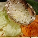 kurogewagyuusukiyakitoshabushabuwagyuusakabatoriko - 野菜