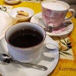 ギャラリーカフェ コデマリ - スペシャルティコーヒーとカプチーノ