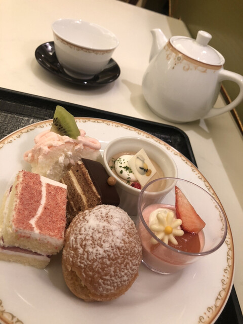 シャーウッドガーデン レストラン Sherwood Garden Restaurant 東京ディズニーランド ステーション 洋食 欧風料理 その他 食べログ シャーウッドガーデン レストラン Sherwood Garden Restaurant 東京ディズニーランド ステーション 洋食 欧風料理 その他 食べログ