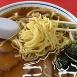 駅前食堂 - 中細縮れ麺、ムチムチ