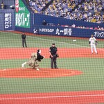京セラドーム大阪 - 尾上右近さんの始球式