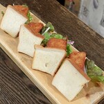 トリワイン ＰＩＫＯＳＨＨＨＵ - 自家製とりスパムのカツサンド