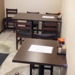Okonomiyaki teppanyaki gansuke - テーブル席もあります！！