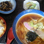 池の端 - ラーメン＋ミニかつ丼セット