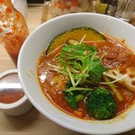 空と大地のトマト麺 Vegie  - チリトマト麺海老味プラス(1080円)