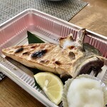 磯春 - ブリカマ塩焼き1,080円