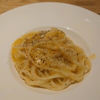 セミーナ - 枝幸産塩ウニと自家製発酵レモンのリングイネ