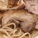 麦と麺助 - イベリコ豚バラ肉煮豚