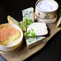 フロマージュ・ド・ミテス厳選　チーズ1種盛り