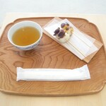あみじま茶屋 - 番茶と団子 Coarse Tea and Sweets 500yen