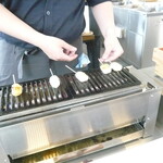 あみじま茶屋 - 団子を目の前で焼いてくれる Baking sweets