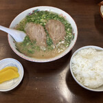 しゅうちゃんラーメン - ラーメンセット（ネギ増し）白飯うまし。