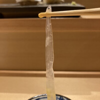 まんてん鮨 日比谷オクロジ店 - 今日の一品　のれそれ(後述)を立ててみた