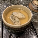 廻鮮寿司しまなみ  曙店 - 蒸し牡蠣をのせた茶碗蒸し