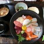 日本料理よしの - 気まぐれランチ　海鮮丼