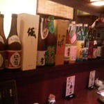 め組 - カウンター席でゆっくりとマスターとママと語らいましょう。