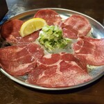 焼肉 ホルモン 火拳 - 