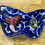 旬ものと日本酒 とみ笑 - マハタの心臓と胆嚢