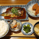 肉豆冨とレモンサワー 大衆食堂 安べゑ - 鯖味噌煮定食 税別599円