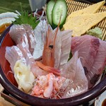 魚料り かさはら - 海鮮丼