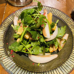 デイリー スタンド コポリ - ホヤ、パクチー、新玉ねぎ和え