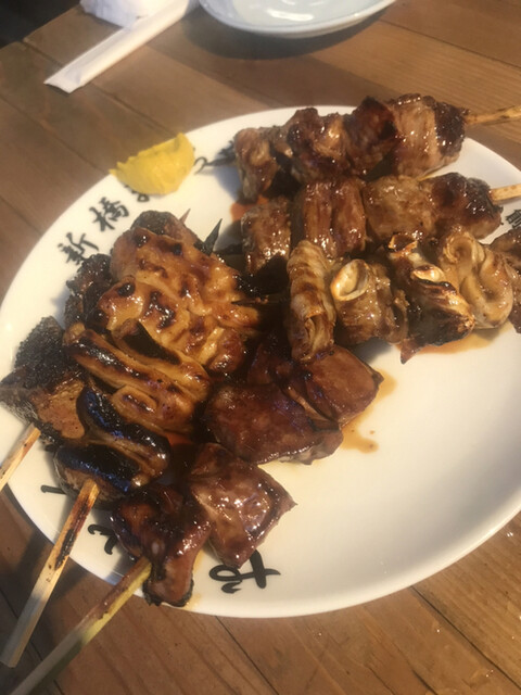まこちゃん ガード下酒場 Makochan 新橋 焼きとん 食べログ まこちゃん ガード下酒場 Makochan 新橋 焼きとん 食べログ