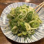 串ヤキ炭ヤ - ねぎ塩白レバー。葱が冷えてるので、白レバーが冷めちゃってた(^_^;)