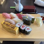 すし処 やま幸 - 料理写真:お任せの握り