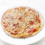 薄烤番茄披萨