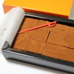 梅家 - 自家製生チョコレート石畳。