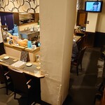 Izakaya Katsugiya - カウンター席　全景