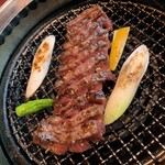 叙々苑 - 肩ロース炙り焼き