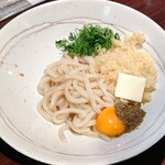 讃岐うどん酒房かんま - 山椒釜玉バターうどん