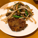 中華バル SABUROKU360 - 【2021年03月】レバニラ炒め＠780円、レバーもしっかり入っていて、しかも臭みなく旨い。