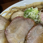 麺処 うきとみ - かり屋の炭火つるし焼きチャーシュー