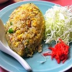 中華料理 七面鳥 - 炒飯￥580：まさかのラグビーボール型