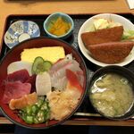 湯浅 - 海鮮丼と日替り小鉢 税込800円