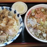 ラーメン とらじ食堂 - 豚バラスタミナ丼とかけラーメン定食950円