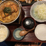 やはらかとんかつ綾 - かつ鍋定食膳　　1617円ご飯、お味噌汁、キャベツ　おかわりできます。
