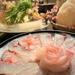 樱鲷鲷鱼涮涮锅 (附蔬菜) 【什锦锅 (一番高汤+橘子酱汁) 】