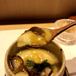 鮓 きずな - 岡山原木椎茸と山椒の茶碗蒸し リフト