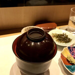 鮓 きずな - 三重県あおさのり赤出汁 提供時